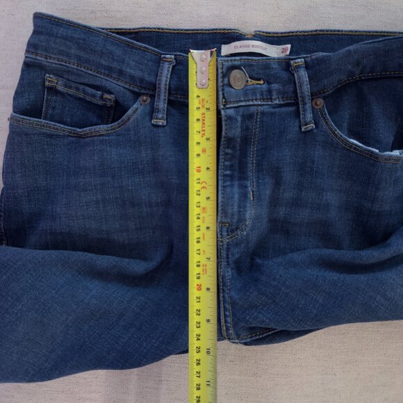Levi's Classic Bootcut Women's Jeans (Size 28) - Picture 12 of 15